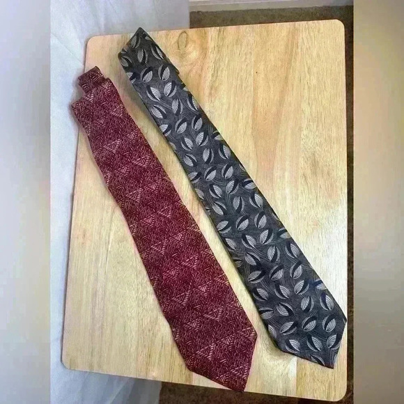 Two Timeless Bugatti Men's Ties - 100% Italian Silk - Picture 2 of 8